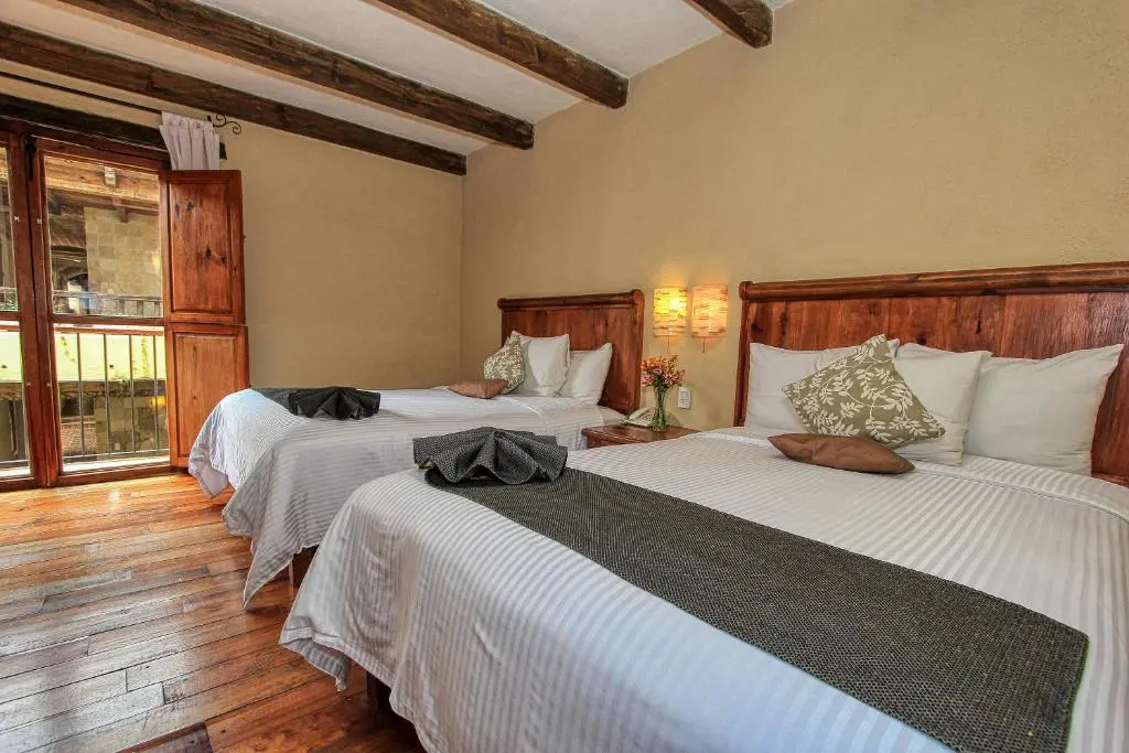 Hotel San Marcos twin room