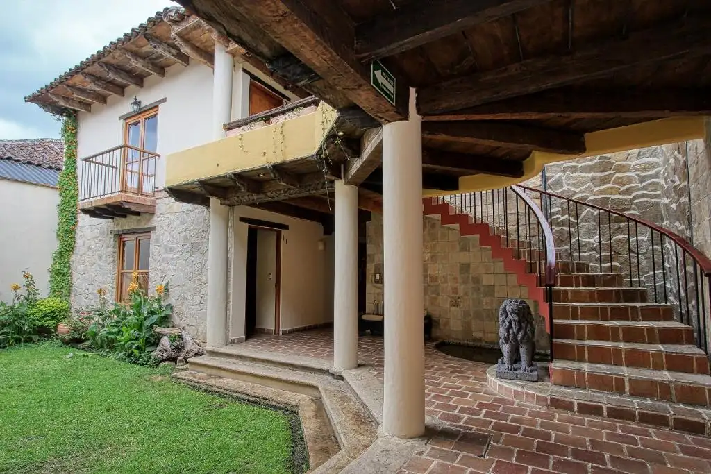 Garden and colonial staircase
