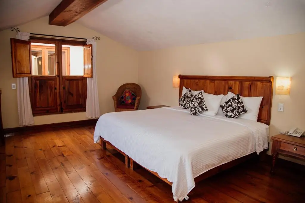 Hotel San Marcos king room